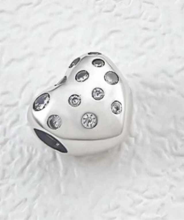 Charm Corazón con Brillantes