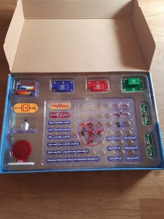 Electrocefa 100: circuitos electrónicos