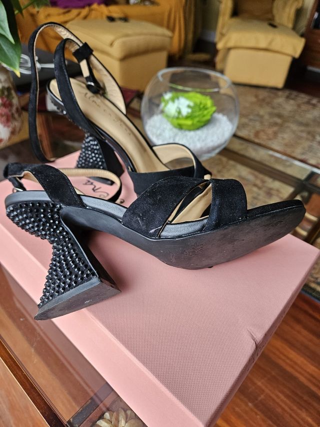 Sandalias Alma en Pena negras.