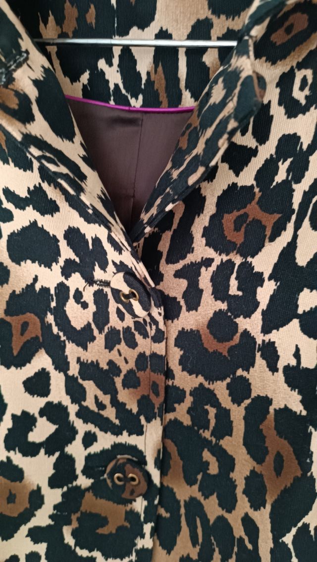 Abrigo Yera leopardo talla M