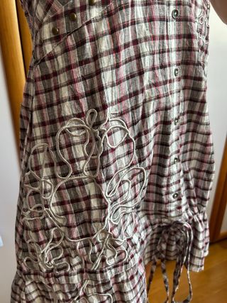 Vestito scollo a V a quadri