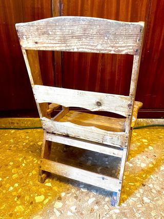 Mesa y silla infantil madera