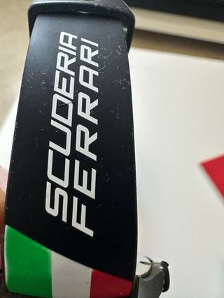 Reloj Scuderia Ferrari - Negro/Rojo