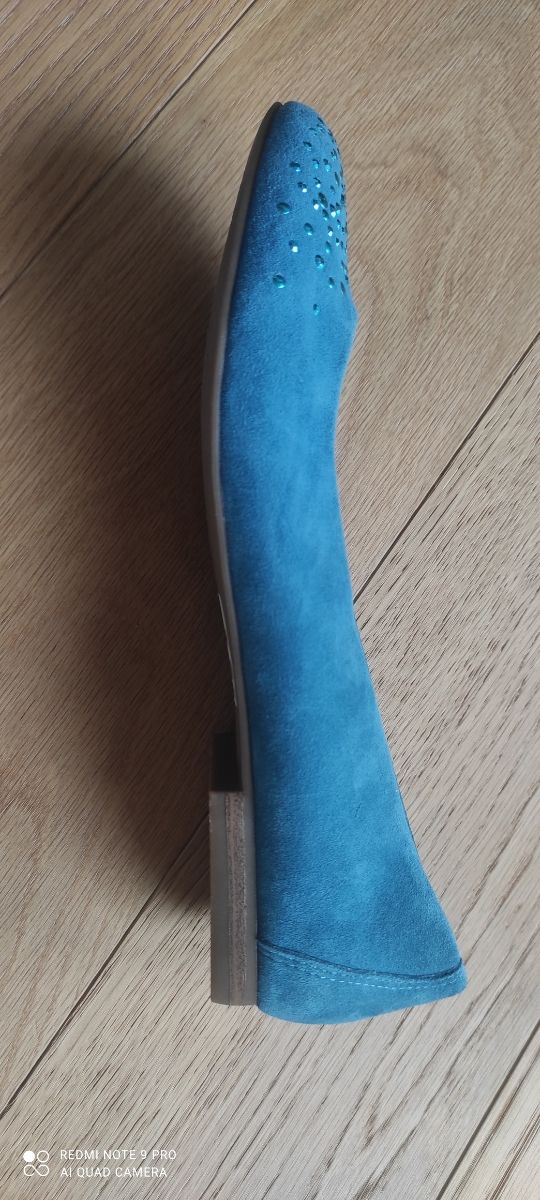 Rebajas !!! Bailarinas de ante con tachuelas