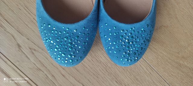 Rebajas !!! Bailarinas de ante con tachuelas