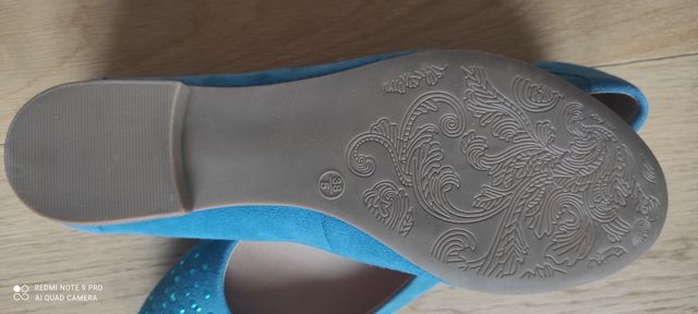 Rebajas !!! Bailarinas de ante con tachuelas