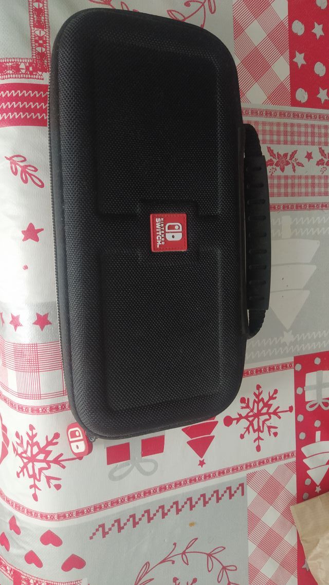 Estuche Nintendo Switch
