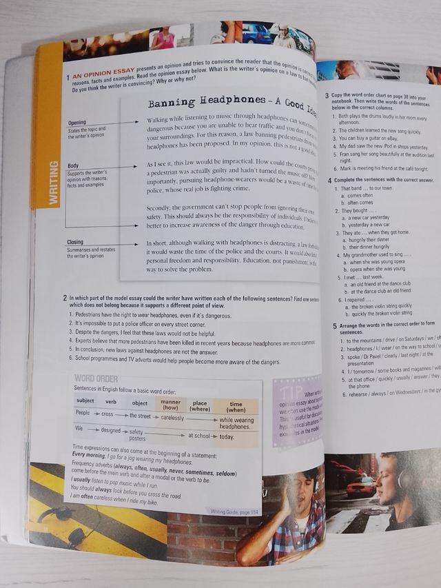 LIVING ENGLISH 1 BACH SB ED.14 Burlington Books