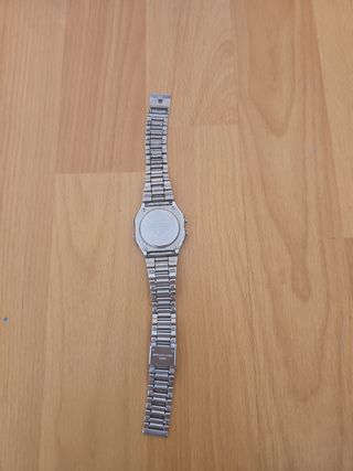Reloj Casio vintage plateado