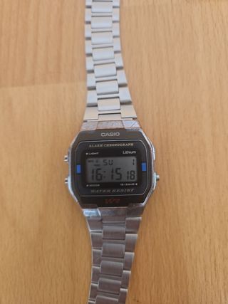 Reloj Casio vintage plateado