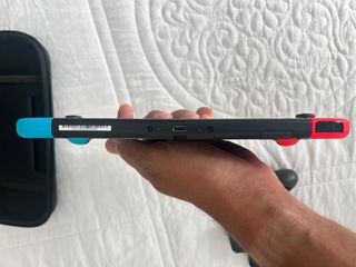 Nintendo Switch - Azul/Rojo + 3 Juegos