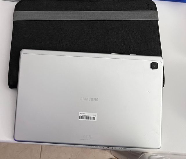 Tablet Samsung SM-T500 gris - 32GB.