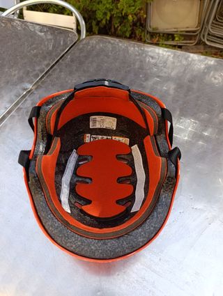 Casco bici o patines rojo