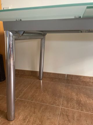 Mesa cristal extensible moderna