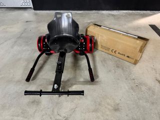 Hoverboard rojo con asiento 