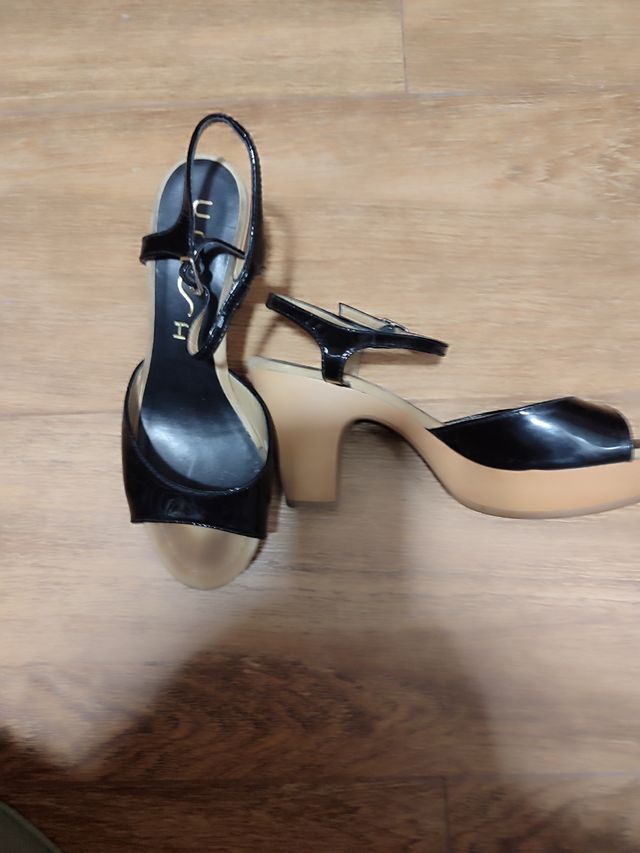 Sandalias Unisa negras tacón