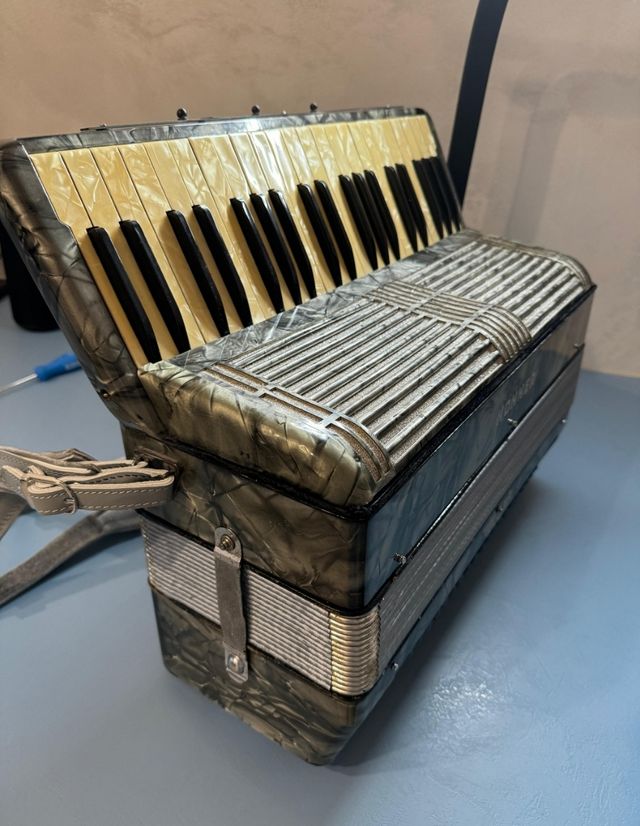 Acordeón Hohner Verdi III B