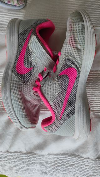 Tenis Nike niña Gris Rosa