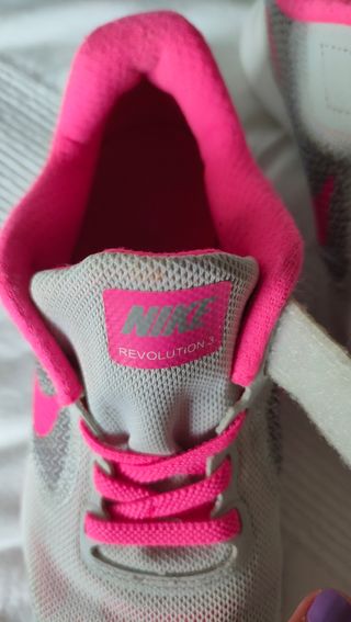 Tenis Nike niña Gris Rosa