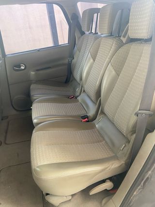 Asientos traseros Renault Grand Scenic 2 2004