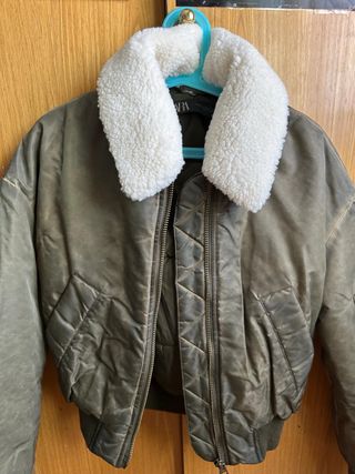 Cazadora Zara borrego verde oliva XS