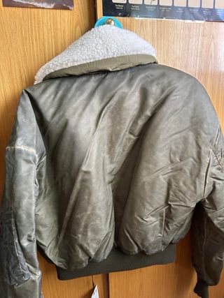 Cazadora Zara borrego verde oliva XS