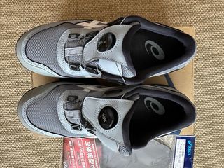 Zapatos Asics Gris - Seguridad. 