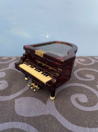 Carillon Pianoforte Marrone