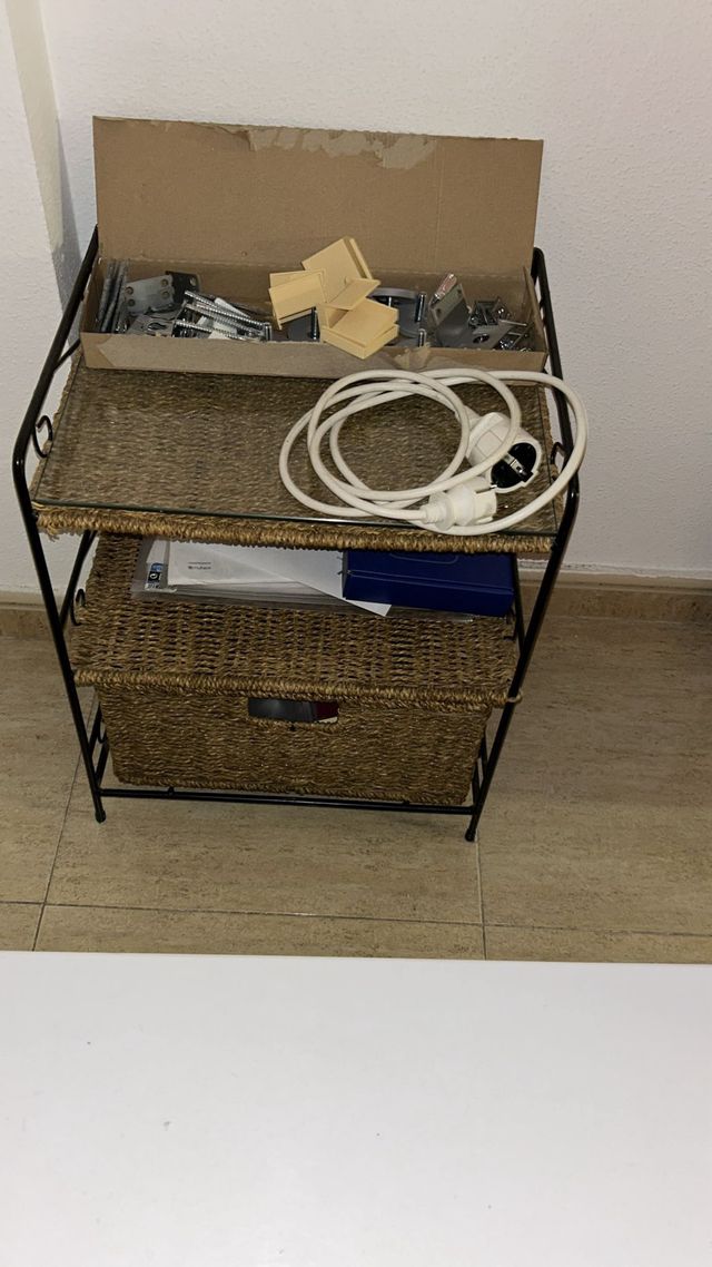 Dos mesillas mimbre forja con cajones