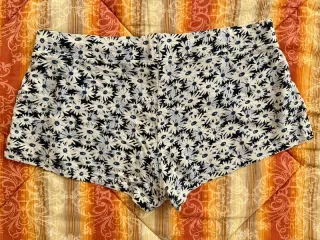 Shorts estivi con stampa floreale (tg S H&M)