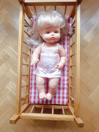 Cuna madera haya muñeca
