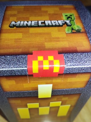 2 Cajas Minecraft McDonald's