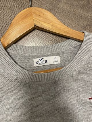 Suéter Hollister gris talla S