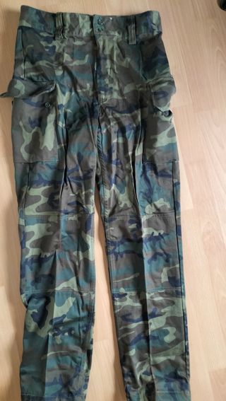 Pantalones camuflaje militar