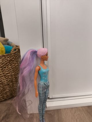 Muñeca Barbie pelo multicolor
