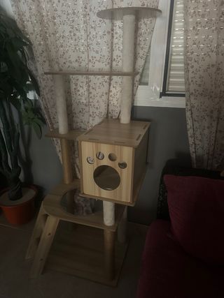 Rascador gato madera nuevo