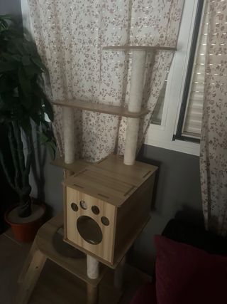 Rascador gato madera nuevo