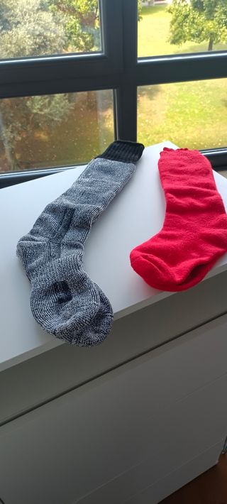 Calcetines nieve - Gris y Rojo