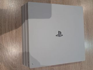 PS4 (PlayStation 4) Bianco + 2 controller