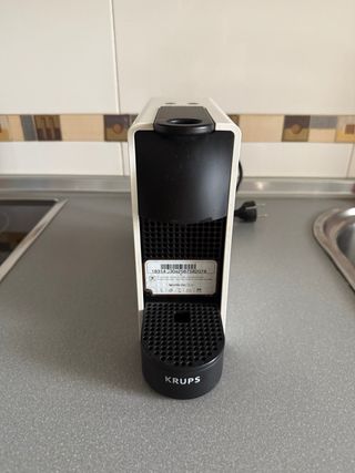 Cafetera Nespresso Essenza Mini Blanca