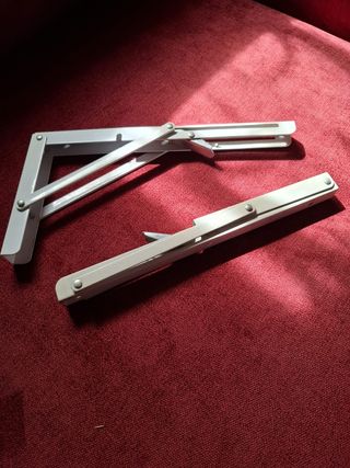 2 escuadras plegables color blanco