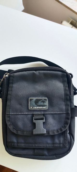 Bandolera Quiksilver azul marina