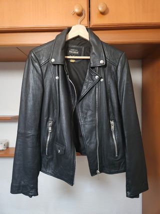 Cazadora cuero Pull&Bear negra - L