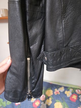 Cazadora cuero Pull&Bear negra - L