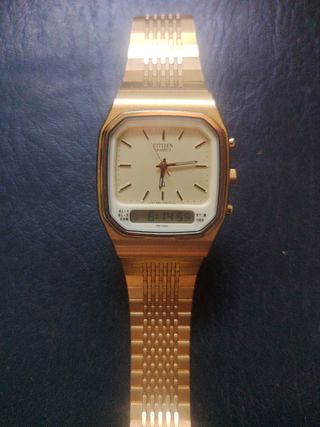 Reloj Citizen dorado años 80 híbrido analóg. digi.