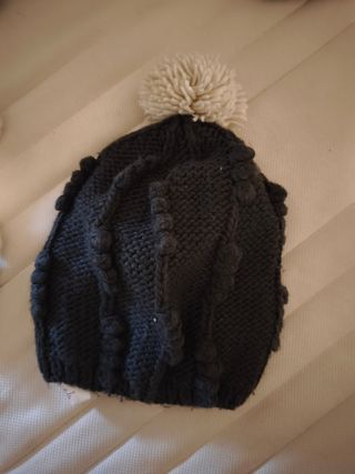 Gorro invierno mujer blanco-negro