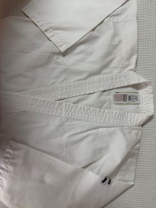 Kimono Decathlon blanco 140cm