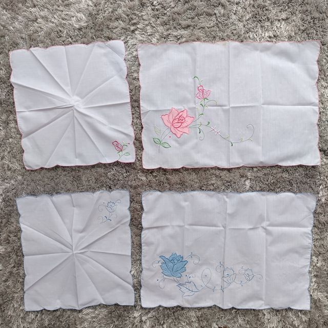 Manteles individuales. Dos manteles con servilleta