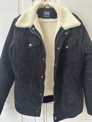 Cazadora Zara pana negra talla S