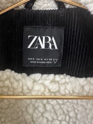 Cazadora Zara pana negra talla S